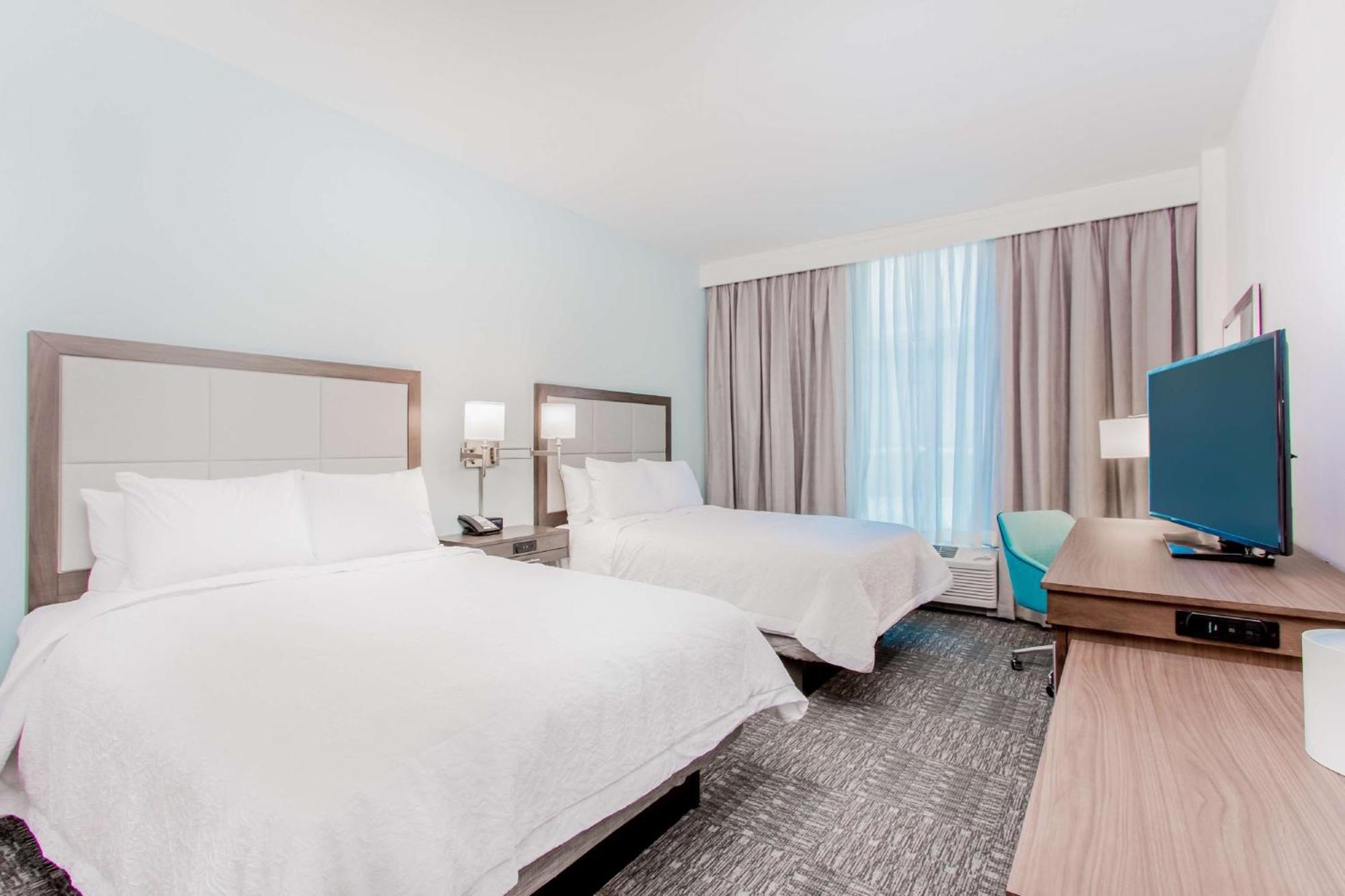 Hampton Inn & Suites Panama City Beach-Beachfront Экстерьер фото